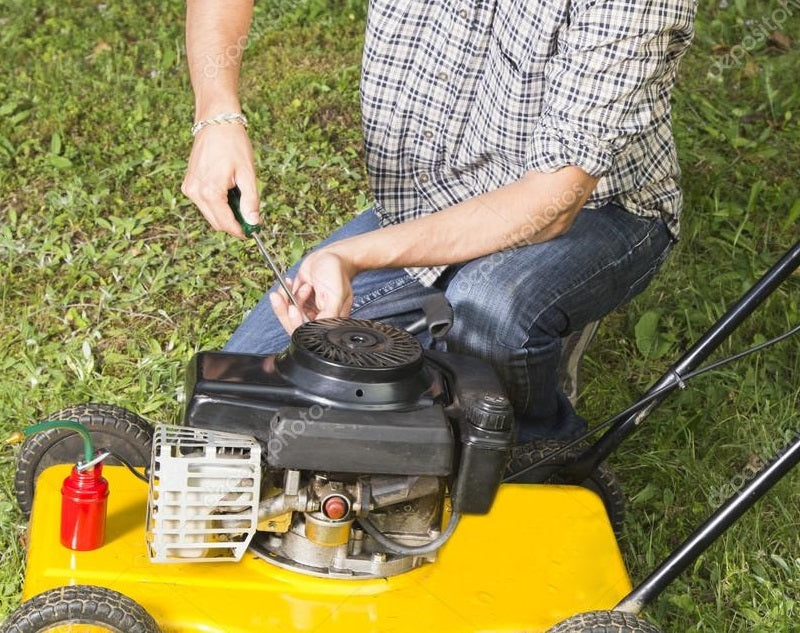 Most Common Lawnmower Engine Problems